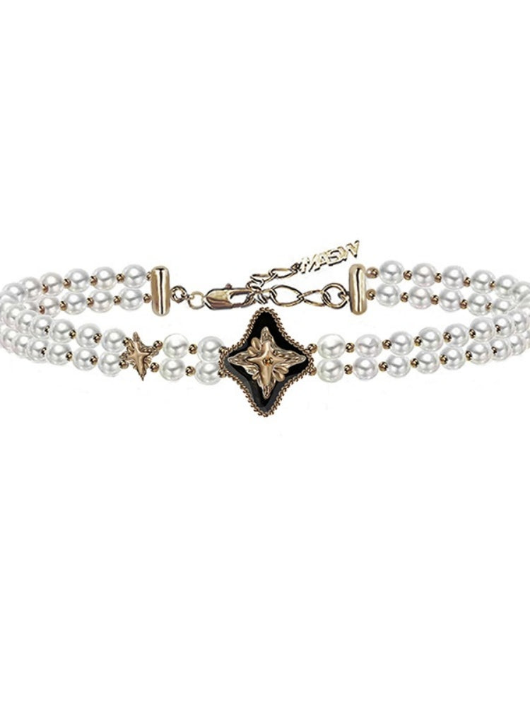 Nostalgia series: gold pearl necklace