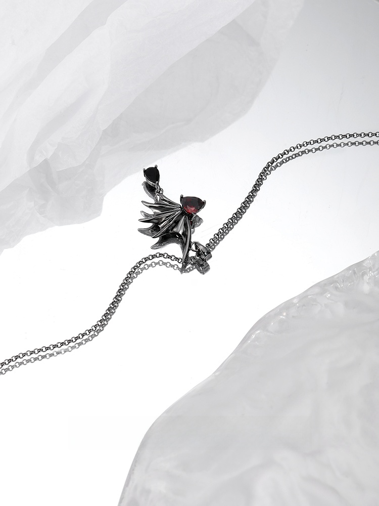 Praying Mantis Pendant Necklace